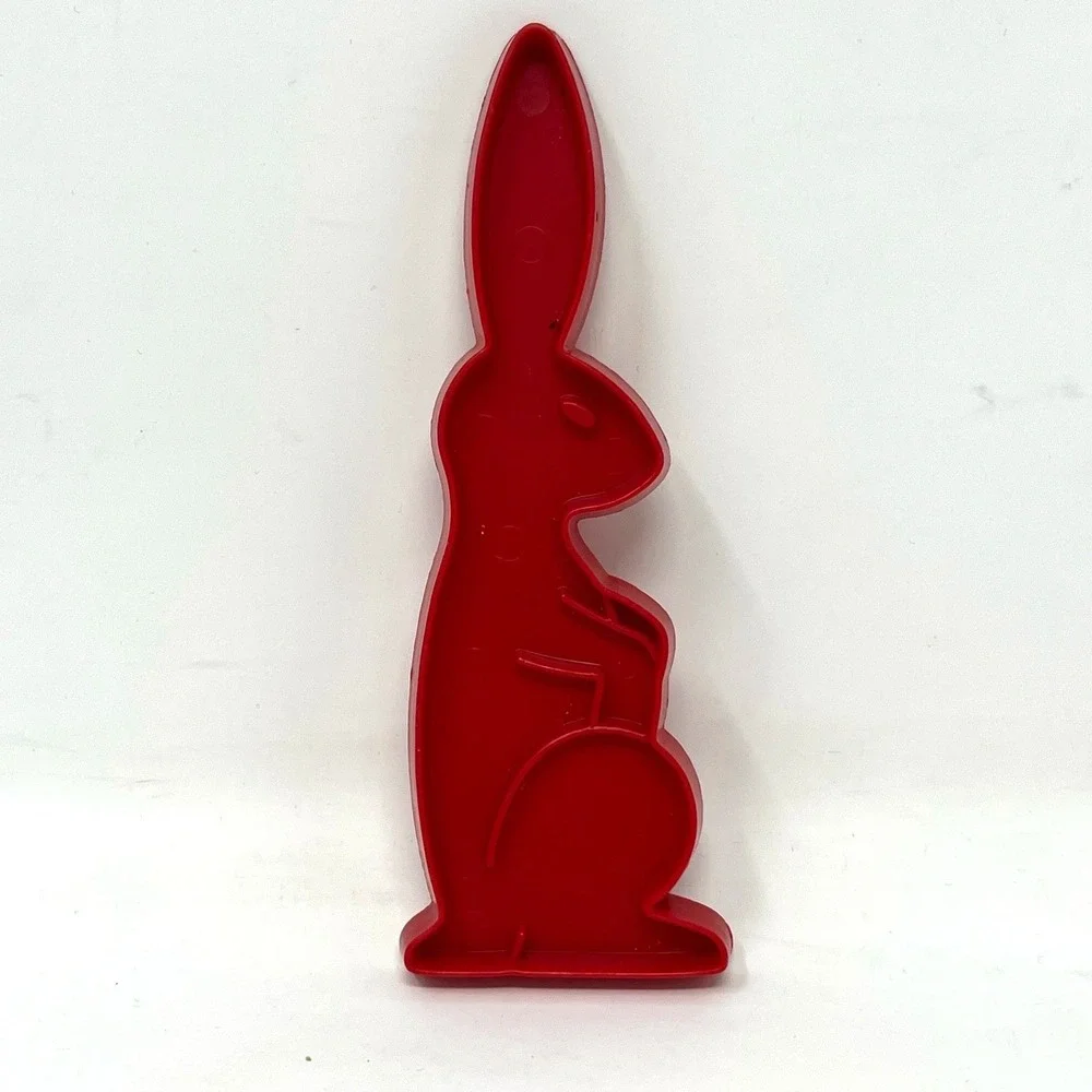 Vtg Tupperware Cookie Cutters Red Plastic with Handles SET of 4 Pig Rabbit Cake